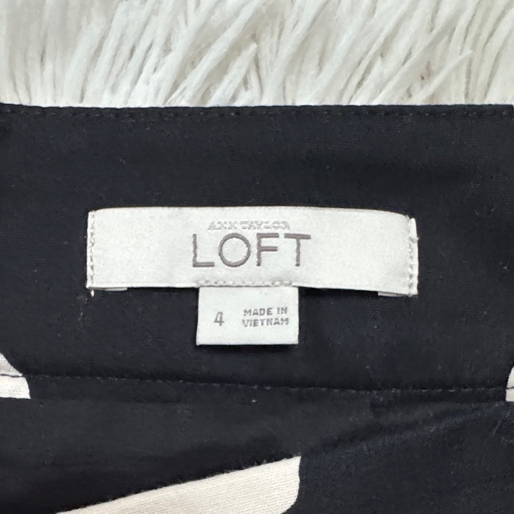Loft Floral Pencil Skirt 💗  Black & Ivory - Picture 12 of 13